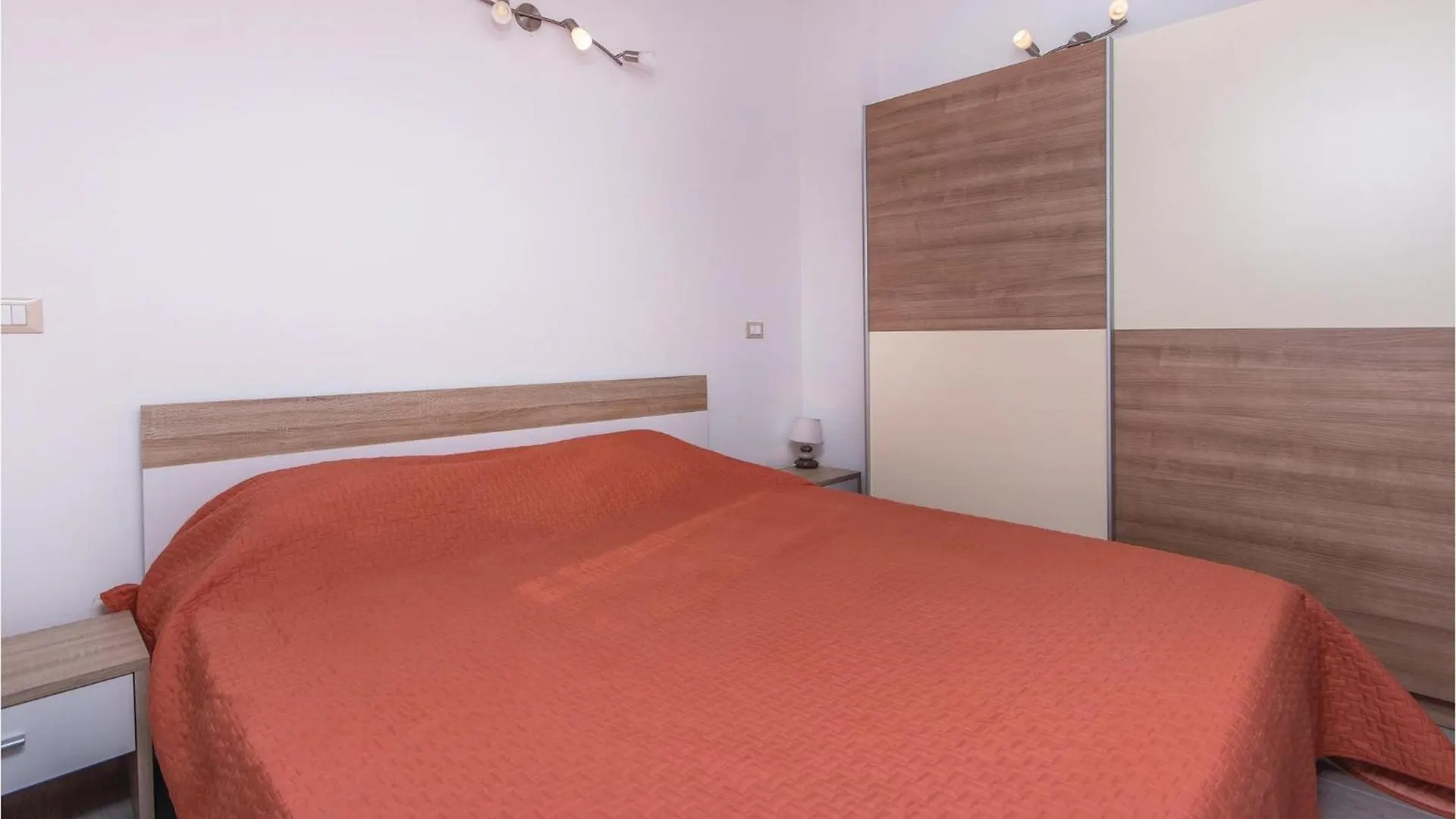 3 Bedroom Nice Apartment In Kanfanar