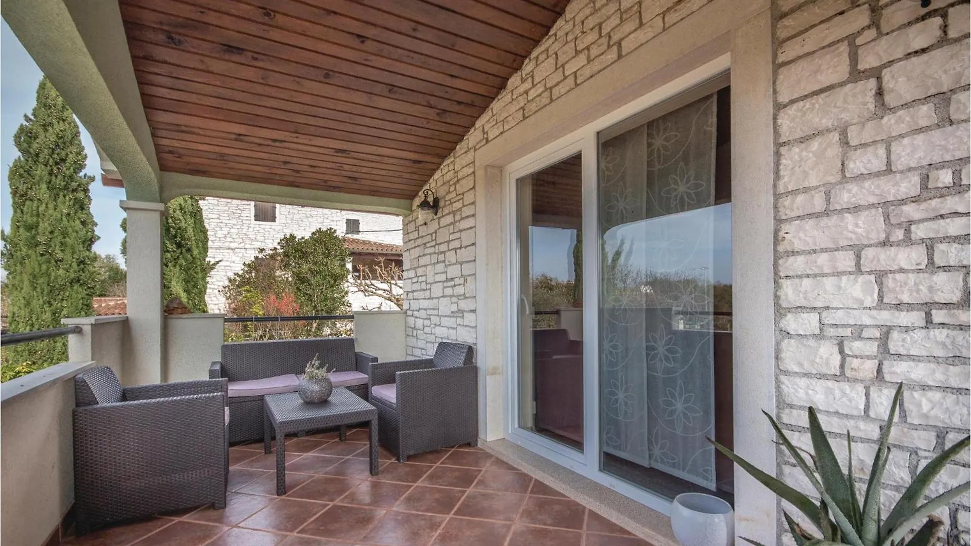 3 Bedroom Nice Apartment In Kanfanar